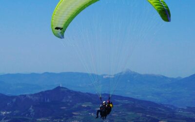 Idée cadeau ? Vol en parapente à Serre-ponçon