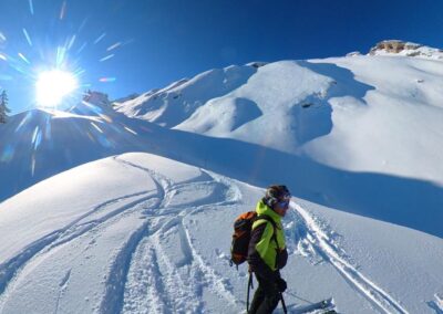 Beaux virage hors piste, dans le vallon sainte marguerite aux orres