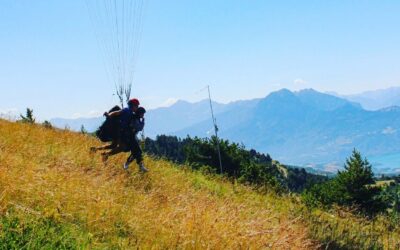 Comprendre l’importance du poids maximum en parapente : consignes de sécurité et recommandations